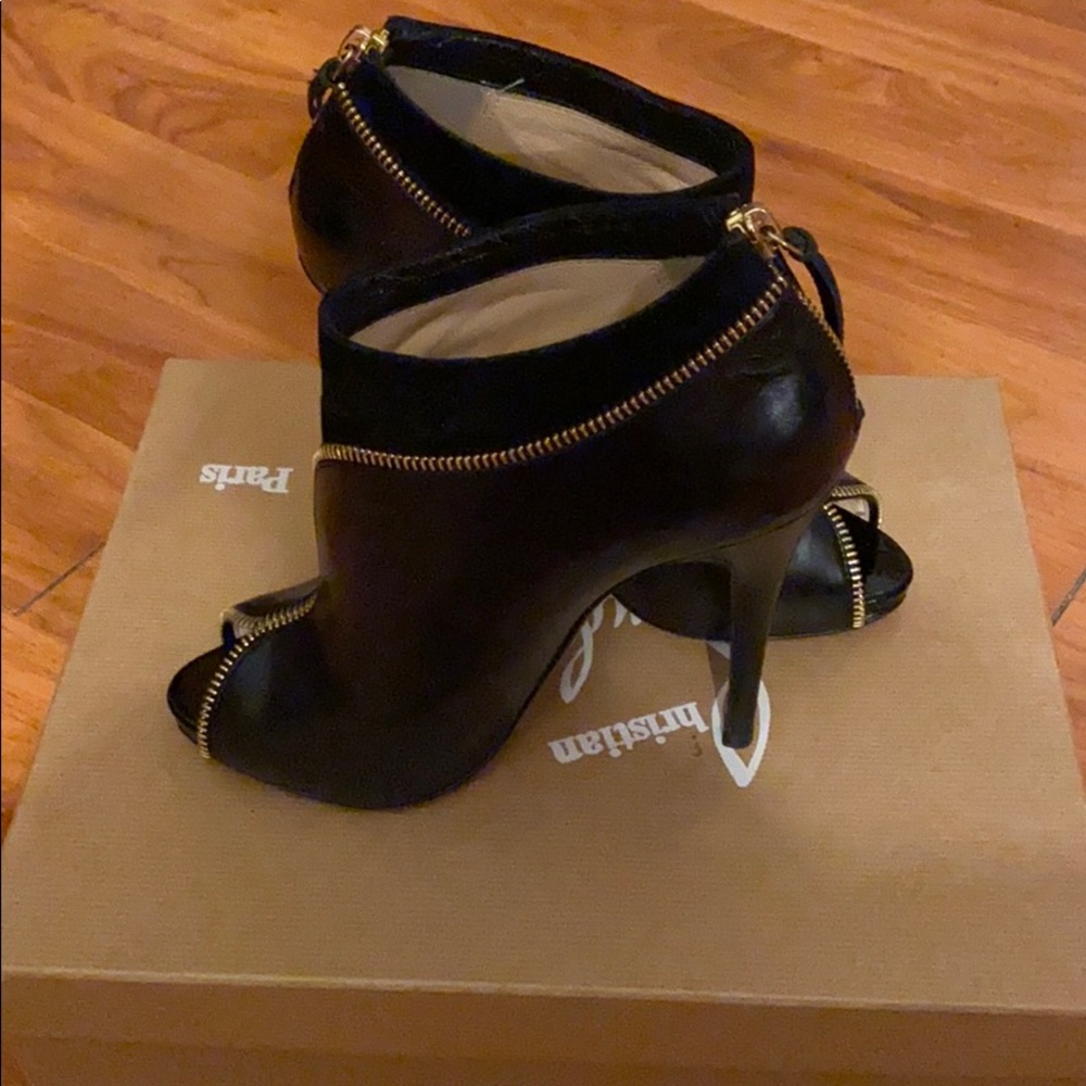 Red bottom Louboutin heels